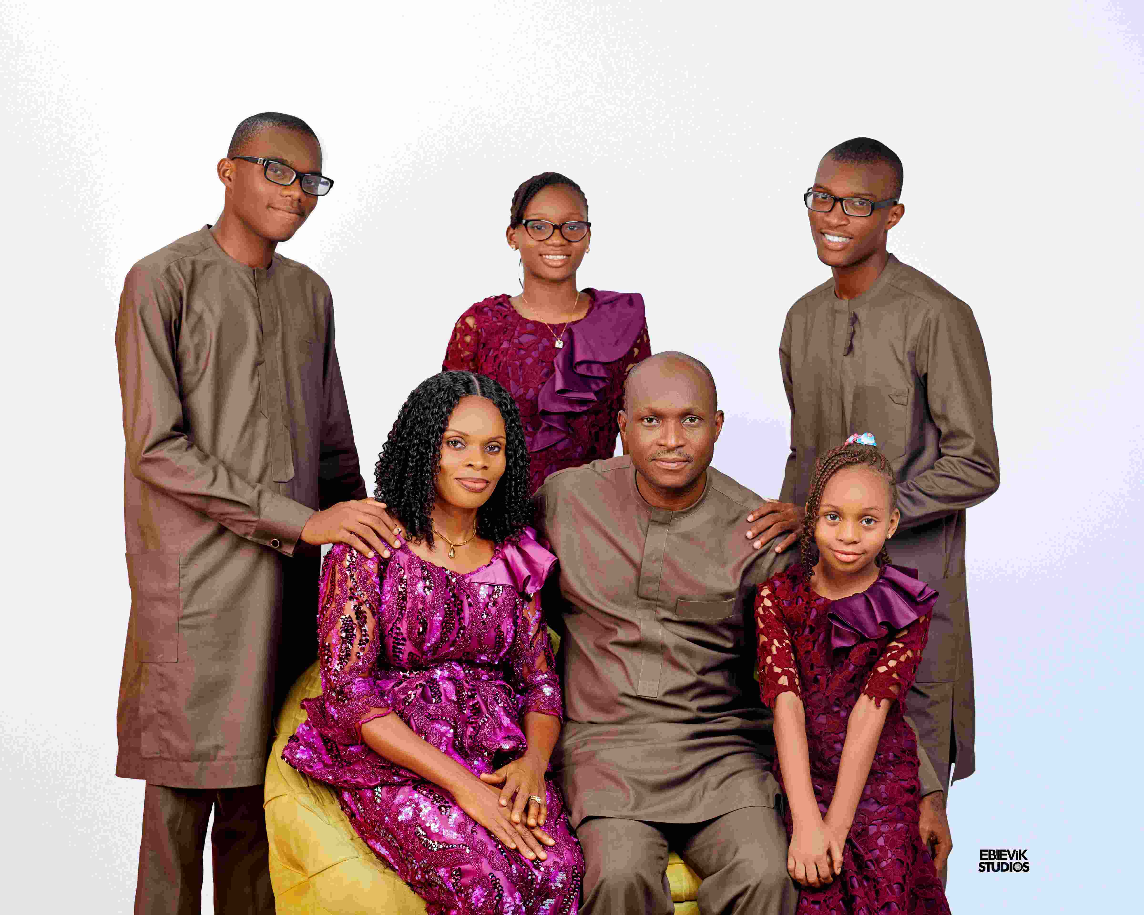 family photo by Ebievik studios